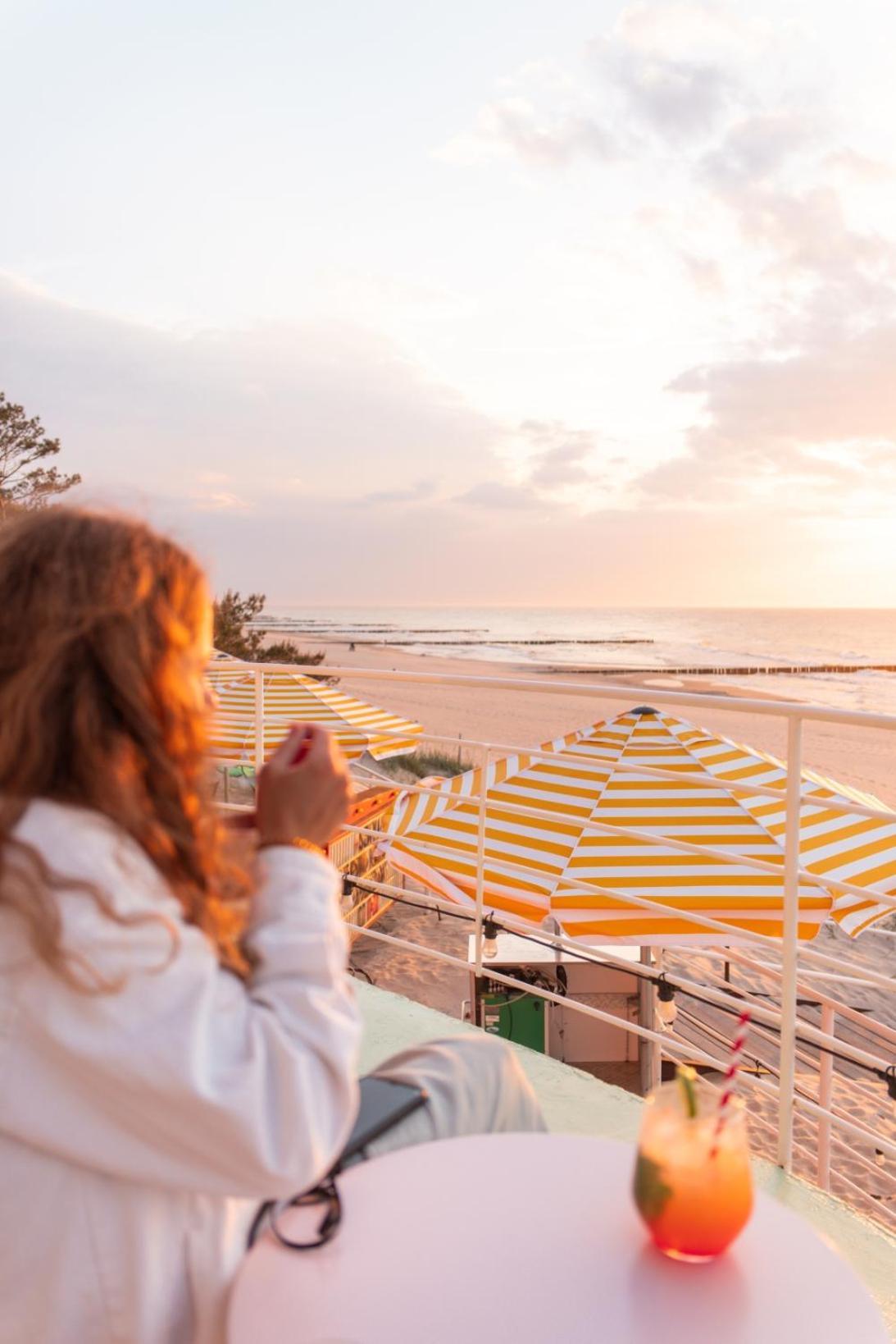 Plyniewoda - Caloroczne Domy Premium, Klimatyzacja, Kominek, Blisko Morza Dziwnów エクステリア 写真